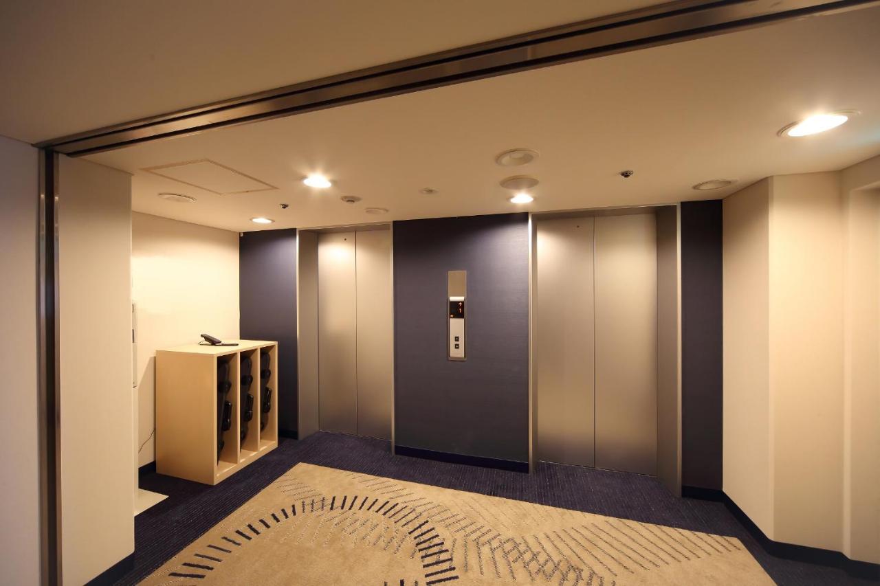 Kobe Sannomiya Tokyu Rei Hotel Exterior foto