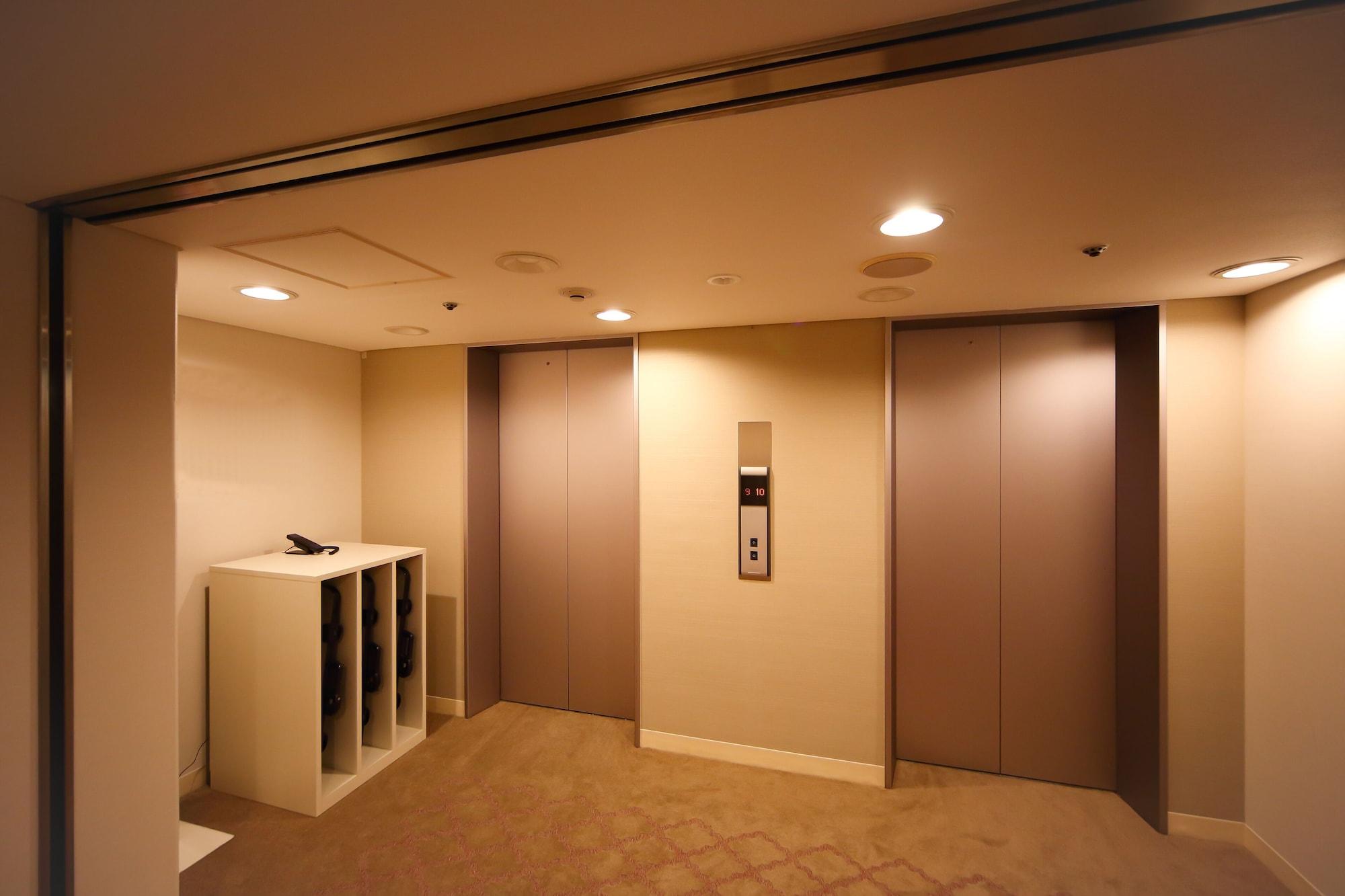 Kobe Sannomiya Tokyu Rei Hotel Exterior foto